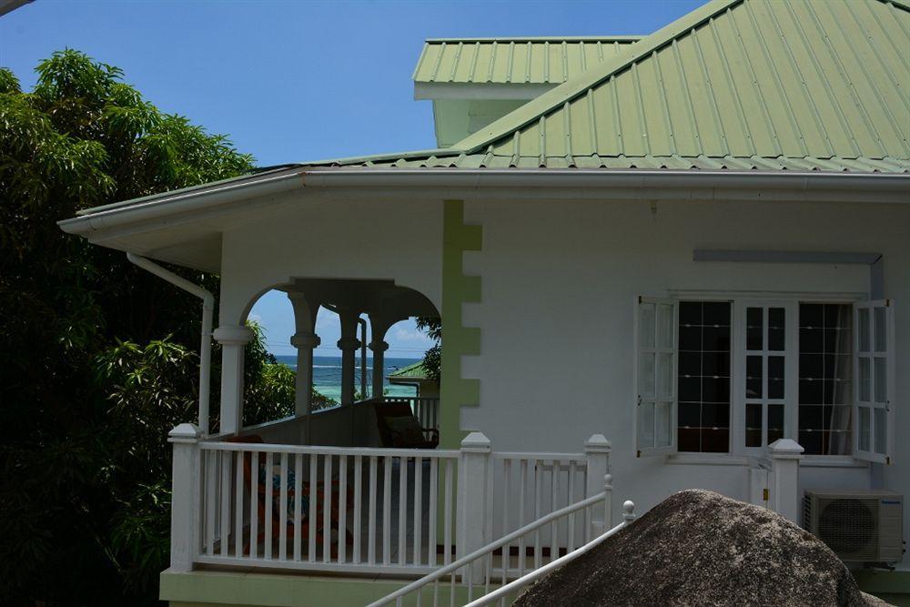 Petit Baie Chalet Pointe Larue エクステリア 写真